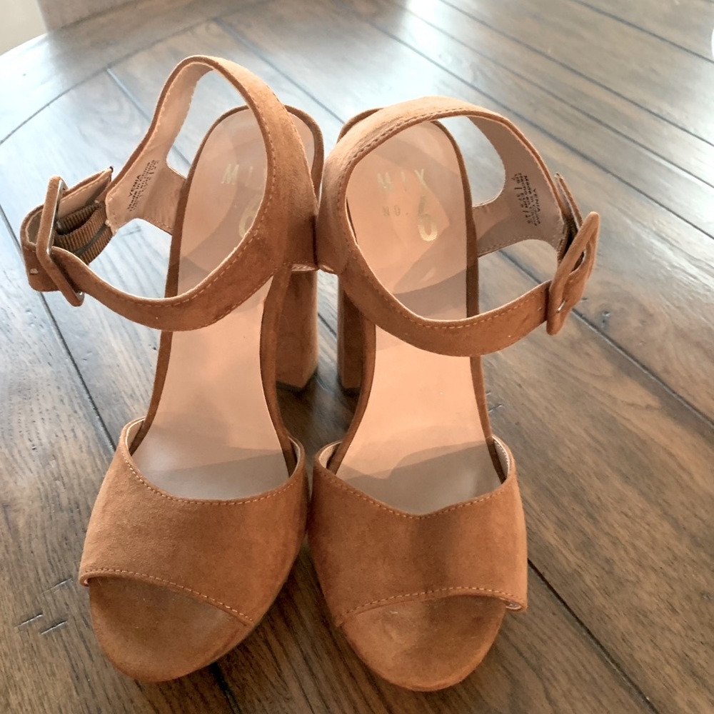 Just like new - exceptional color